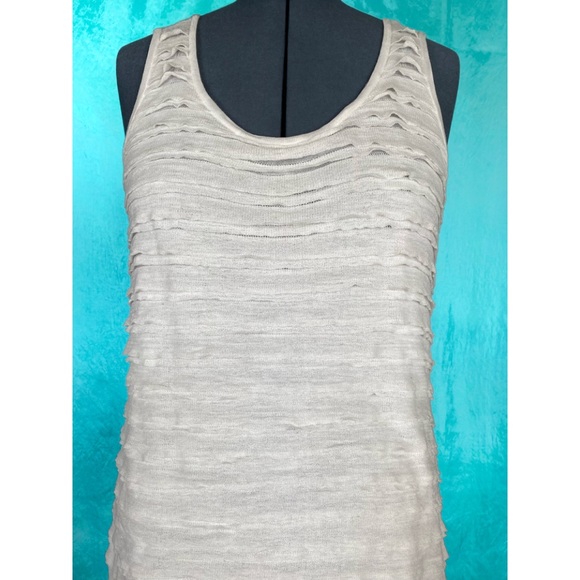 Knubby lightweight fabric sleeveless top in ivoryM - Picture 1 of 5